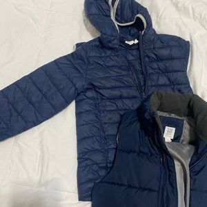 2 gap jacket size S boys